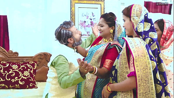 Burha Sasur Ki Tharki Aankhen, Char Nai Dulhanon Ko Chhedti Hain