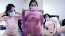 Rosita Cantik Pamer Memek Sempit Basah