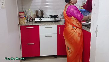 Bokep India Bhabhi Mesum Di Dapur, Digilir Kontol Gede