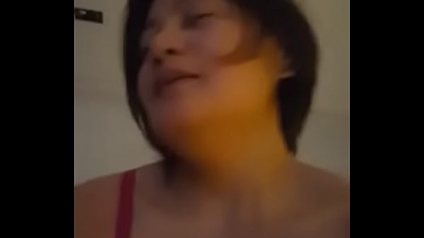 Tante Suci Lagi Ngangkang Di Hotel Ritz-carlton, Siap Digaruk Abis-abis.