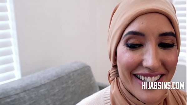 Mengoyak Tabu Budaya Dengan Setiap Goresan Yang Menggairahkan