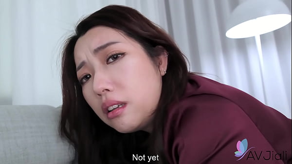 Cici, Istri Orang, Montok Dan Seksi, Mainin Kontol Keras Sambil Nungging.