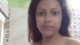 Nonton Video Selfie Mandi Cewek Desi Seksi Bikin Makin Greget.