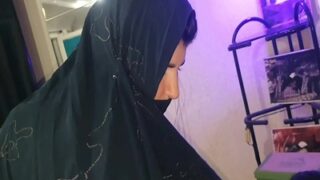 Video Mesum Bangladesh: Pria Ngewe Pembantu Hijabnya