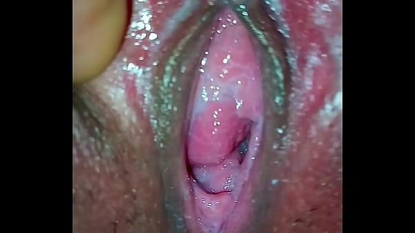 Bini Mainin Kontol Gede Sambil Ngewe Desi, Suami Nonton Aja.