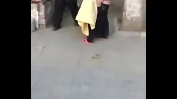 Perempuan Cina Bikin Makin Tegang