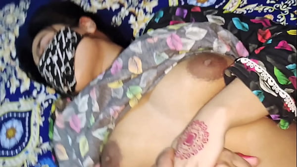 Ibu Tiriku Ngajarin Aku Soal Seks, Omongan Kotor Hindi, Erangan Liar, Ngewe Bikin Mampus.