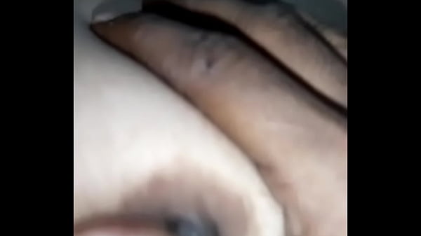 Ibu Mertua Desi Yang Bikin Ngilu, Siap Digoda Di Ranjang.