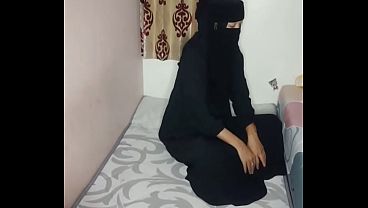 Gadis Bercadar Main Belakang Sama Sopir Pribadi, Nafsu Panas Di Balik Hijab.
