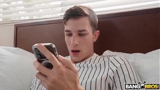 Bangbros – Tiffani Madison Si Tante Seksi Bantu Anak Tiri Parker Ambrose Fokus Belajar Lewat Ngewein Kontol