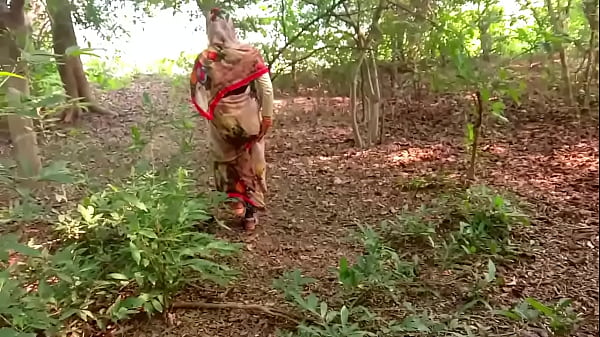 Malam Natal Paling Panas Di Hutan Bareng Radhika Desi, Bikin Ngilu Dan Basah.