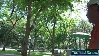 Cewek Thai Mungil Dijemput Pakai Tuk Tuk, Langsung Digenjot Habis-habisan
