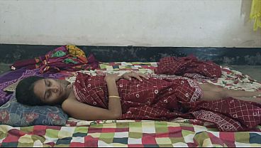 Desi Bhabhi Digebas Tetangga Sampe Meringis Keenakan