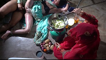 Ibu Tiri Di Dapur, Resep Panas Bikin Ngilu, Desi Step Mom Bikin Meleleh