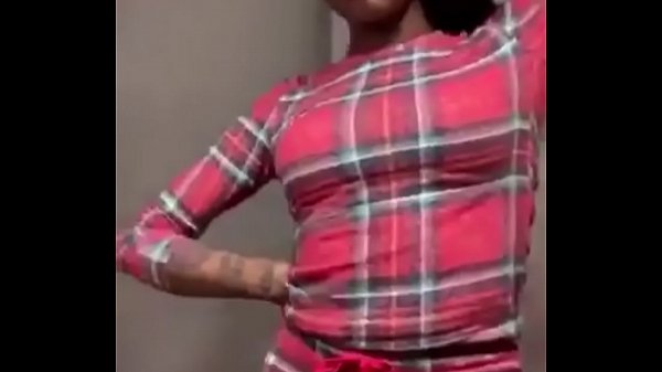 Ngentot Live Di Instagram, Asian Doll Goyangin Pantat Montoknya Sambil Bibirnya Nganga-nganga Buat Lagu Baru