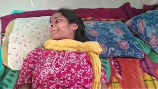 Bhabhi Desi Digoyang Tetangga Sampai Meraung, Ngentot Keras Di Kamar Kosong