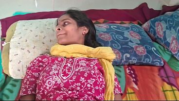 Bhabhi Desi Digoyang Tetangga Sampai Meraung, Ngentot Keras Di Kamar Kosong