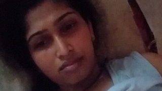 Gadis Tamil Panas Rekam Video Bugil Buat Pacar Biar Makin Bernafsu.