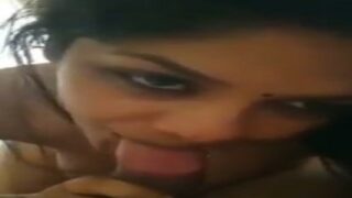 Viral Nakal! Cewek Kerala Colok Mulut Bikin Panas