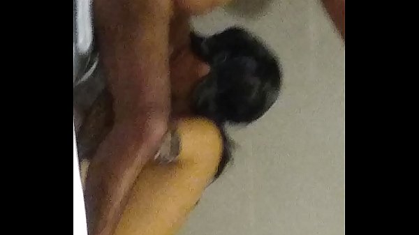 Neha Ngewein Kakak Tiri Sambil Mandi, Suara Desahan Bikin Makin Greget