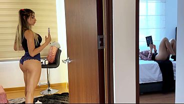 Ibu Mertua Seksi! Dengar Suara Erangan Dari Kamar Sebelah, Dia Langsung Nafsu Dan Mainin Diri Sendiri!