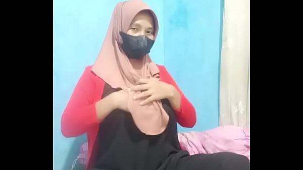 Gadis Hijab Crot Pakai Dildo Sambil Colmek Sampe Muncrat.