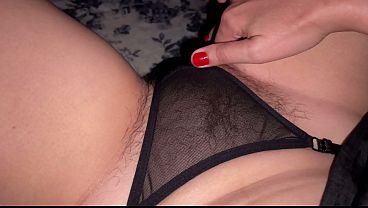 Tonton Ibu Nakal Ini Mainin Memek Becek Bulu Lebatnya. Pov Nungging.