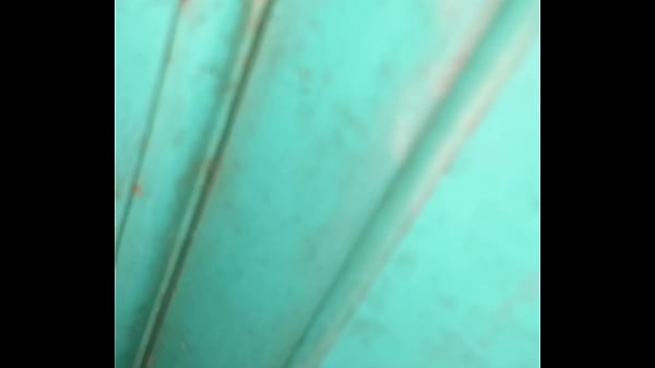 Ngintipin Istri Tetangga Kos Yang Sengaja Buka Pintu Pas Suami Pergi, Langsung Diajak Crot Di Kamar.