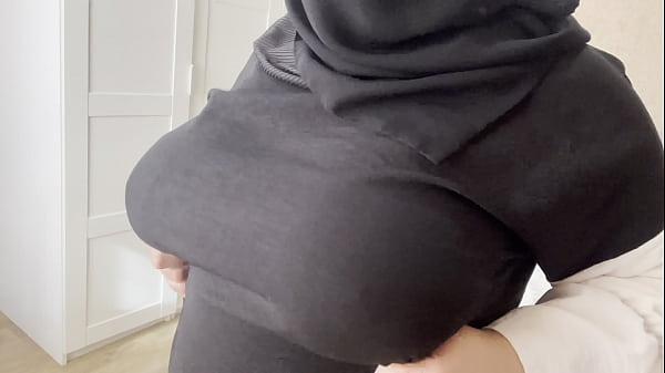 Teman Istri Orang Arab Pamer Tetek Montok