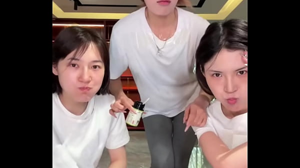 Cô Nàng Lùn Trung Quốc Nóng Bỏng Khao Khát Cuộc Yêu Cuồng Nhiệt.