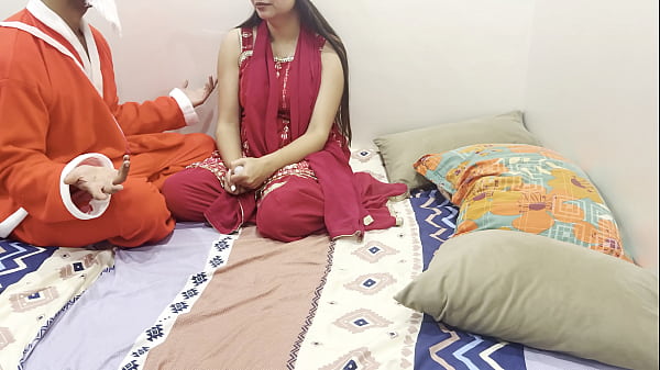 Tahun Baru 2026, Video Bokep Paling Hot Dengan Dirty Talk Hindi, Peran Saarabhabhi, Nafsu Menggila Bareng Santa Bikin Basah.