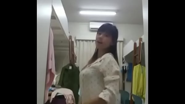 Mantan Cewek Chinese Indo Goyang Striptis Bikin Makin Tegang