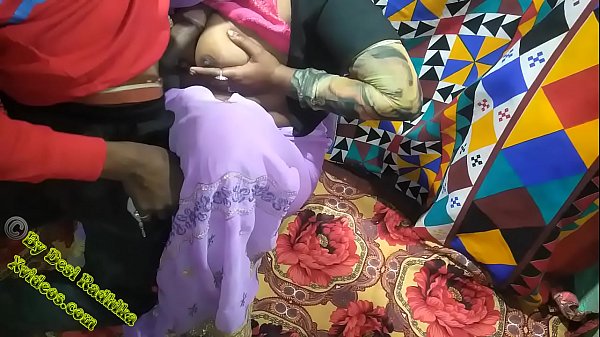 Desi Bhabhi Kamre Mein Lover Ke Saath Chudai, Hindi Audio Jelas, Panas, Basah.