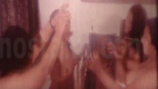 Ibu-ibu Seksi Nge-dance Sambil Ngewe Bareng Di Film Biru Potongan Masahub