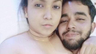 Video Mms Telanjang Pasangan India Singkat Dan Panas