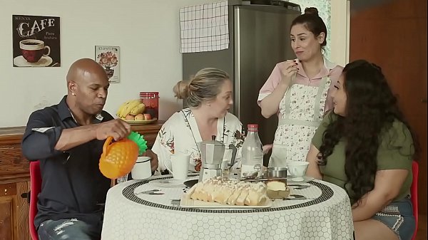 Rumah Pelacuran – Suami Di Tandukin, Ibu Genit, Pembantu Ngebedah Semua | Emme White, Alessandra Maia, Agatha Ludovino, Capoeira