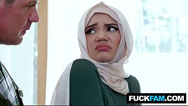 Plumber Bongkar Hijab Cantik, Nikmatin Pertama Kali Bersama Naudi Nala Dan Jason Sarcinelli