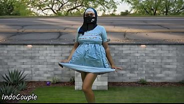 Hijab Pelajar Muslim Jogging Di Tempat Umum, Ngentot Demi Receh.