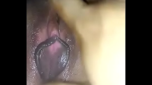 Cewek India Lagi Masturbasi, Nafasnya Berat Sambil Megang-megang Tubuh Sendiri.