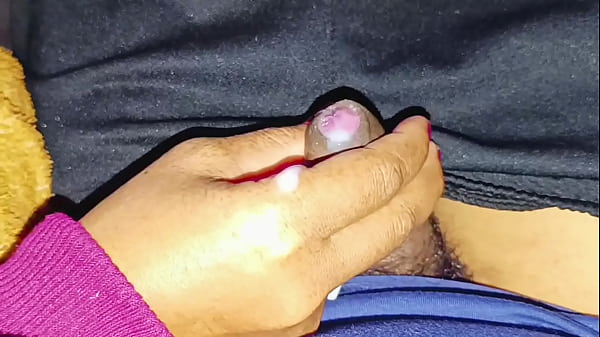 Tanteku Pengen Banget Ngerasain Kontol Mungil Yang Manis.