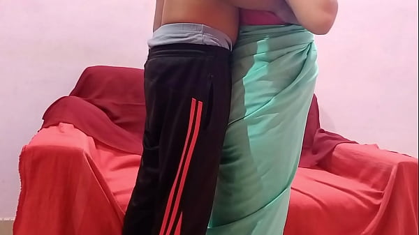 Naukarani Ki Jawaan Beti Ko 500 Rupaye Ka Lalach De Kar Choda, Garmi Bhara Sexy Mausam Mein Uski Chikhein Aur Halki Awaz